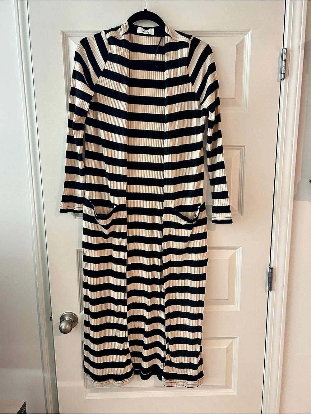 Sadie and Sage Striped Maxi jacket in Black & Cream Size Large Like New